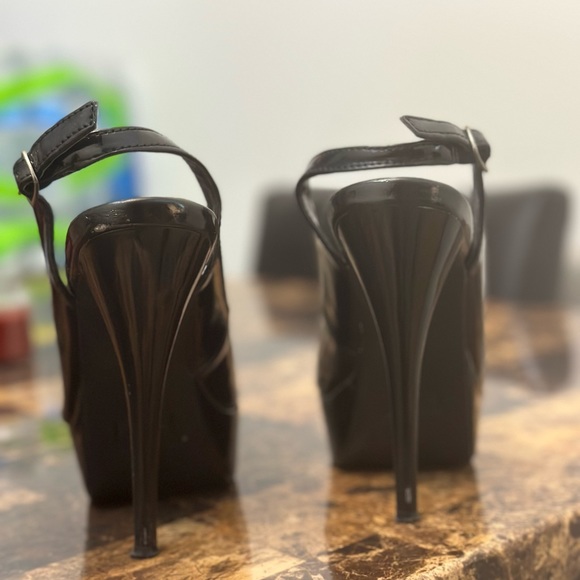 Heels - Picture 2 of 4